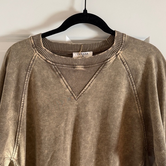 NWOT Zenana Acid Washed Pullover Sweatshirt in Mocha Size Medium - Picture 4 of 7